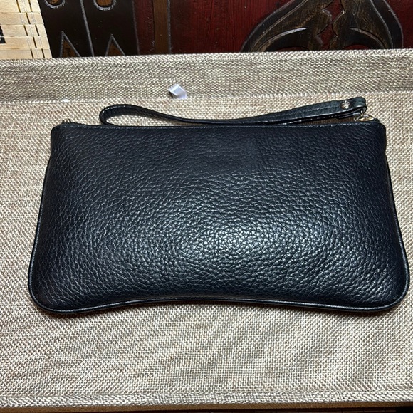 Kate Spade Black Pebbled Leather Wristlet GUC 8Lx4.25Hx1”W - Picture 6 of 17